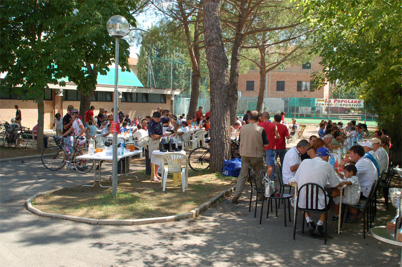 gal/2007/18 - Fondo Valdarbia - Pranzo e premiazioni/DSC_1633-01.jpg